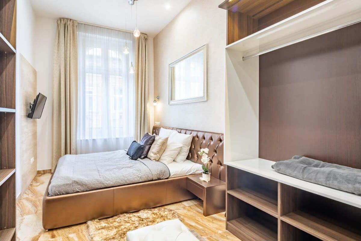 Appartamento Splendid Perfectly Located Flat With Sauna Budapest Esterno foto