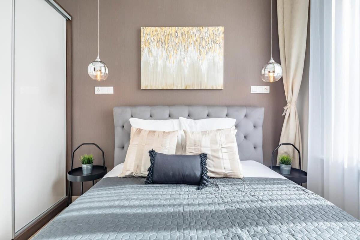 Appartamento Splendid Perfectly Located Flat With Sauna Budapest Esterno foto